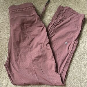 Lululemon dance studio 3/4 length cropped pants - size 4, dusty rose